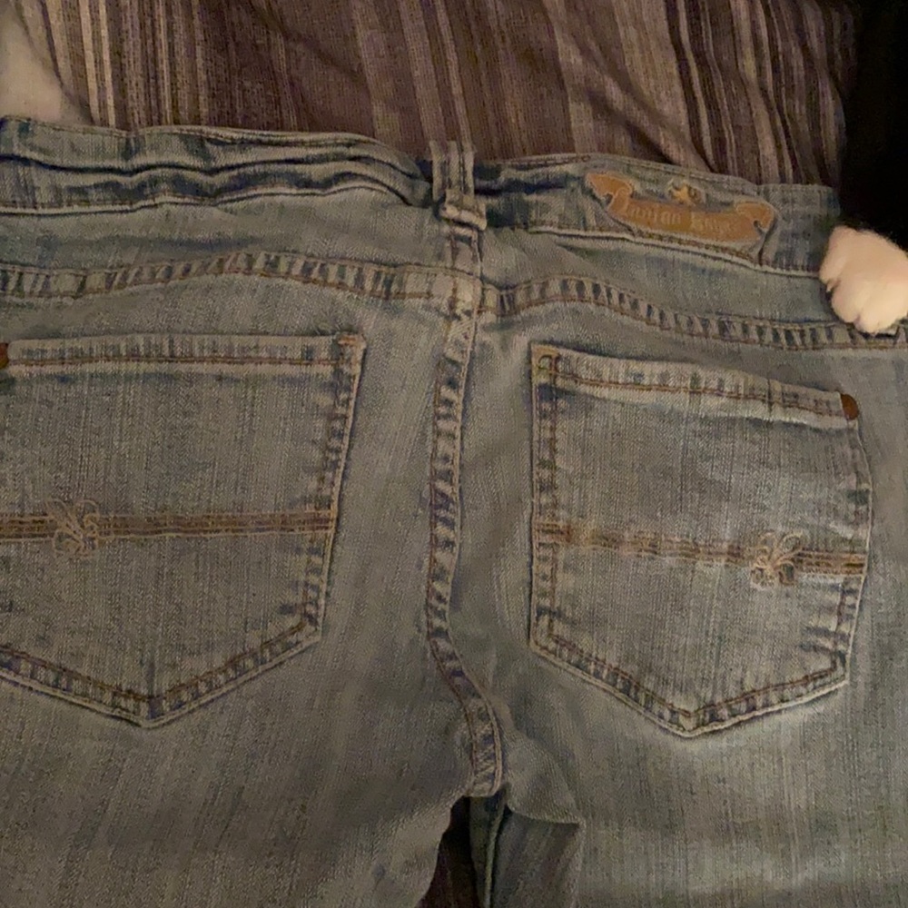 Indigo Royalty size 5 light blue good shape